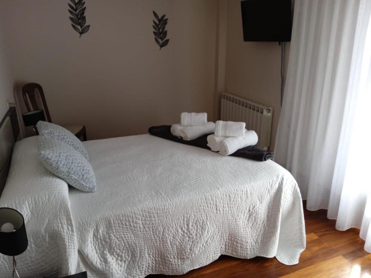 Pedroenea Apartamento Elizondo Ngoại thất bức ảnh